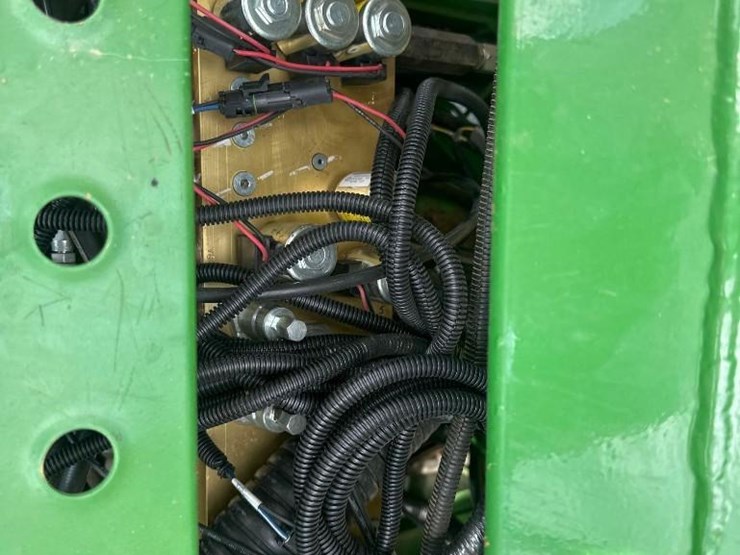 john-deere-1790-image-35