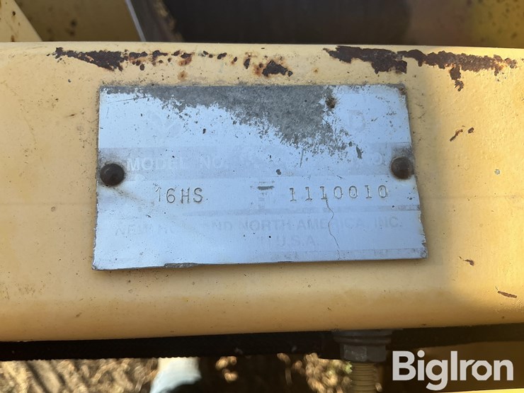 new-holland-320-image-19