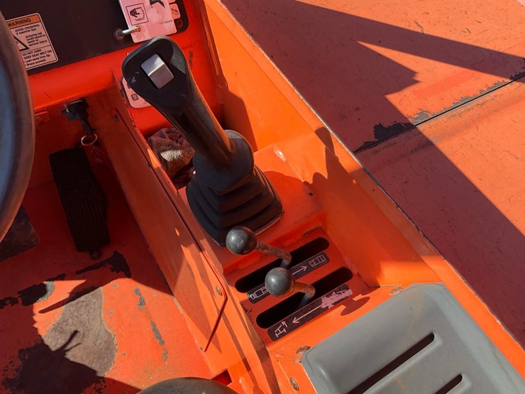 2016-sky-trak-6042-image-65