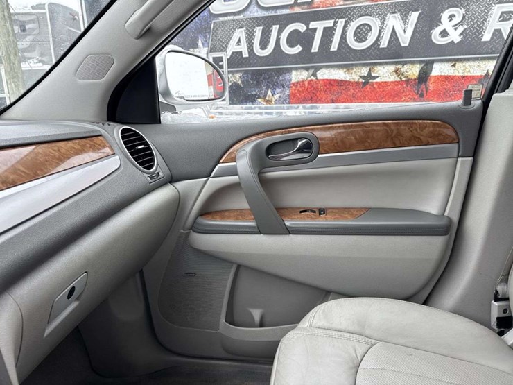 buick-enclave-image-17