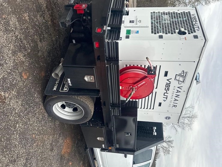 dodge-ram-5500hd-image-3