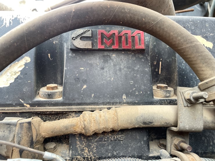 #1107-•-1994-international-truck-tractor-(has-mn-title)-image-19