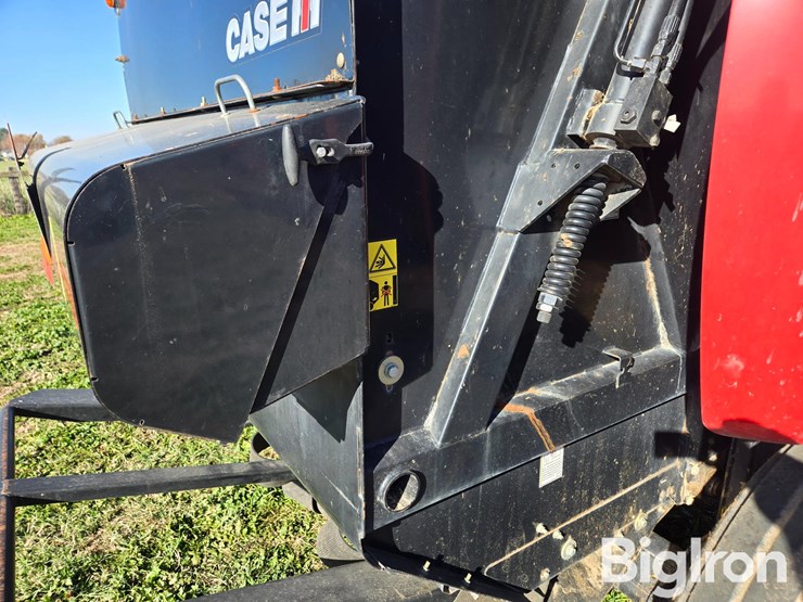 case-ih-rb565-premium-image-9