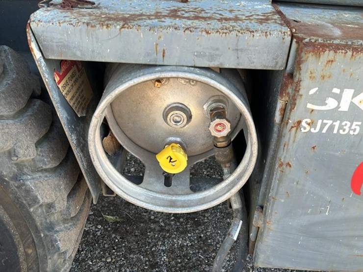 skyjack-sj7135rt-image-17