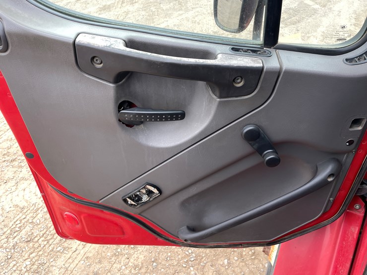 #1119-•-2009-freightliner-digger-derrick-(has-mn-title)-image-66