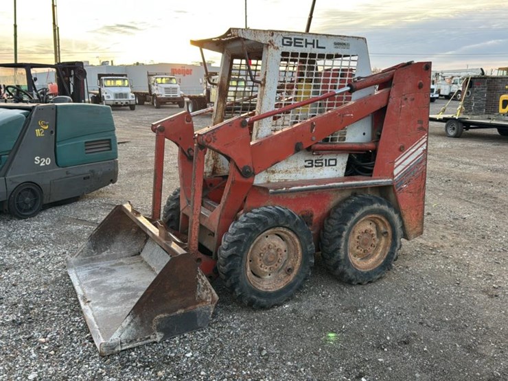#1150-•-gehl-skid-steer*-image-1