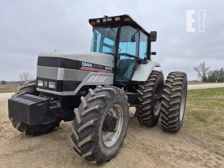 agco-white-6144-image-3