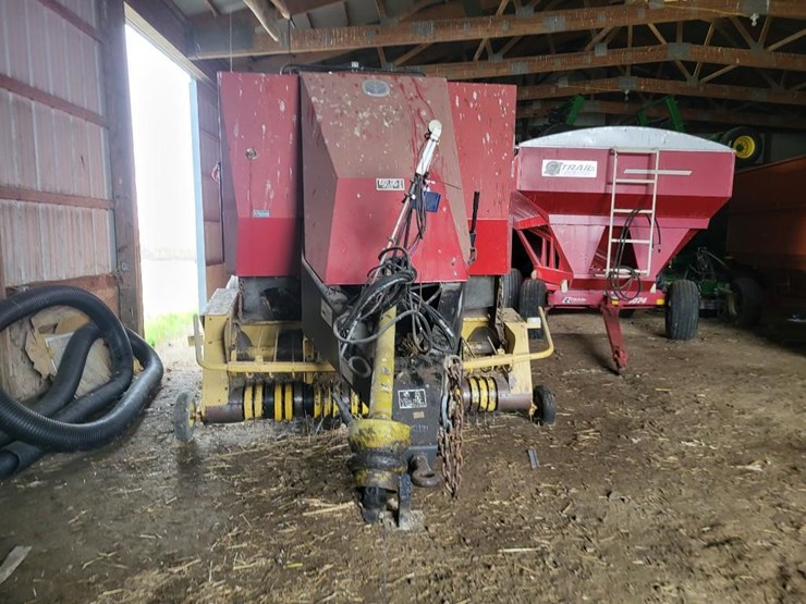 1997-new-holland-590-image-5