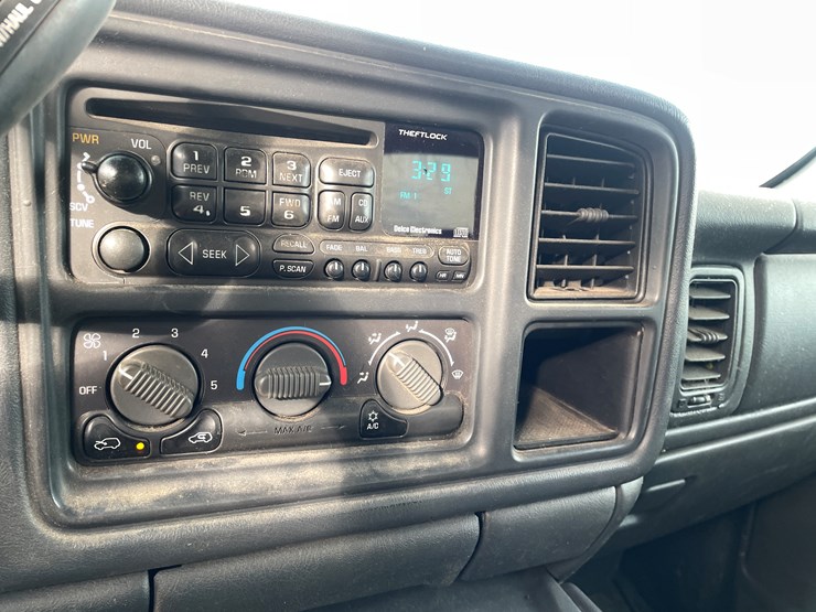 chevrolet-silverado-1500hd-image-72