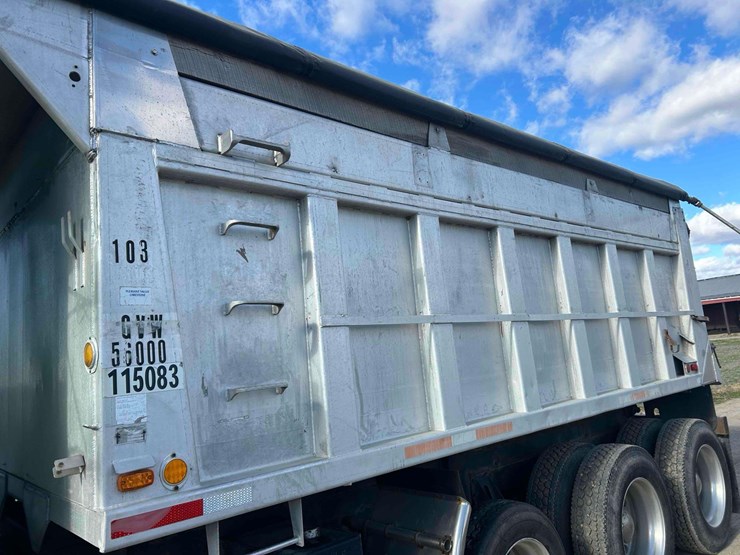 western-star-4964f-image-58