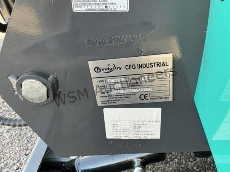 2025-cfg-qk16r-mini-excavator-image-12