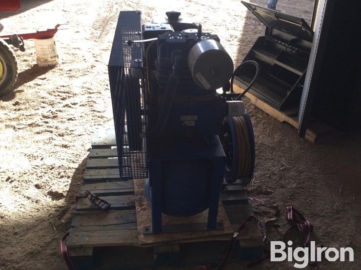 quincy-qp7.5-gas-powered-air-compressor-image-6