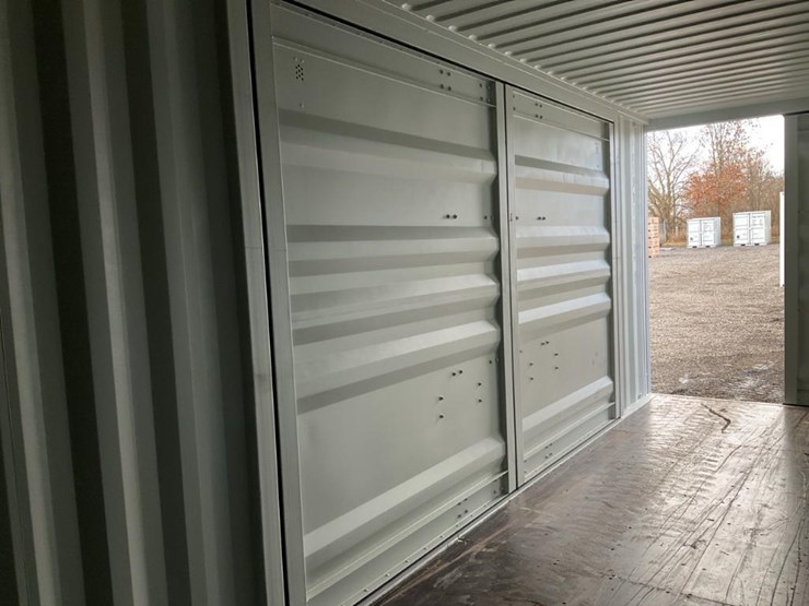 #4008-•-one-trip-40'-high-cube-multi-door-shipping-container-image-19