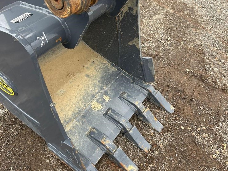 2029-deere-60g-image-9