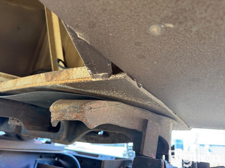 neville-trailer-image-19