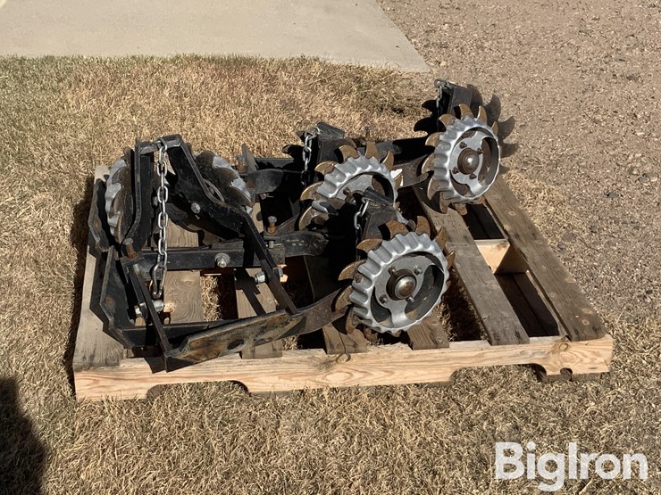 john-deere-banded-row-cleaners-image-8