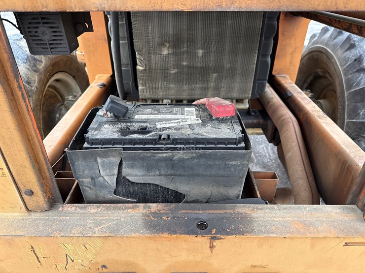 lull-644b-42-image-17