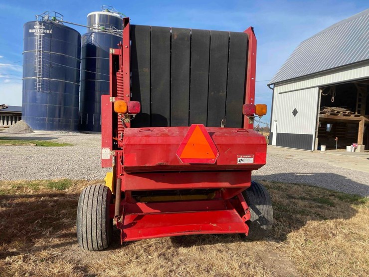 new-holland-644-image-5