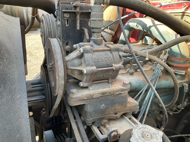 international-1854s-image-87