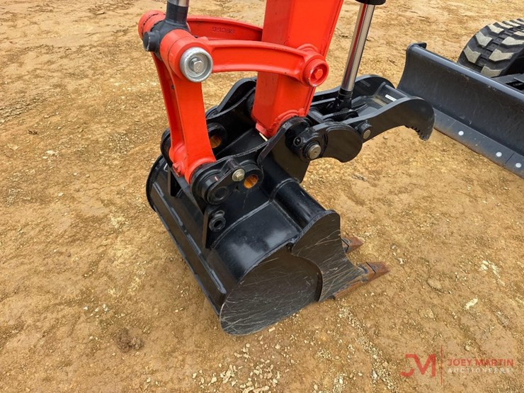 kubotakxo40-5-mini-excavator-image-12