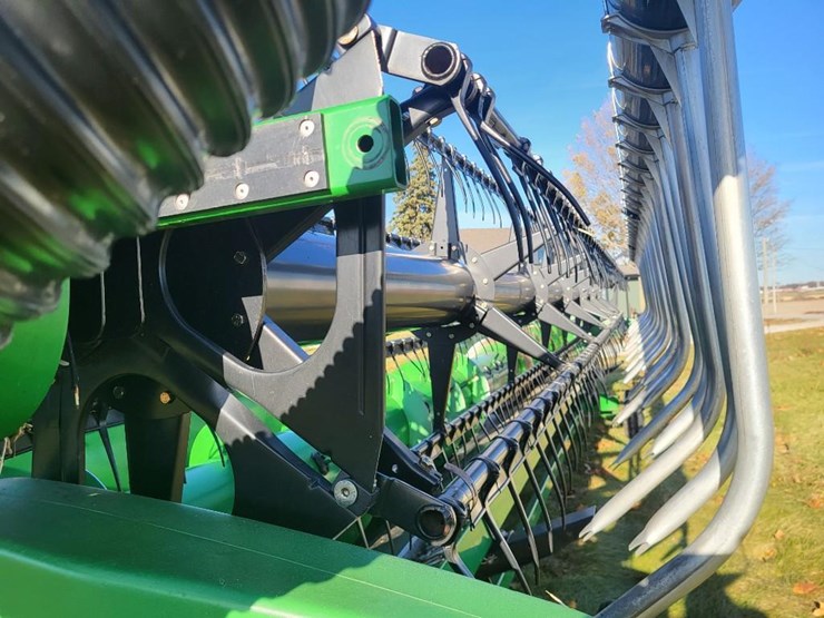 john-deere-630f-image-10