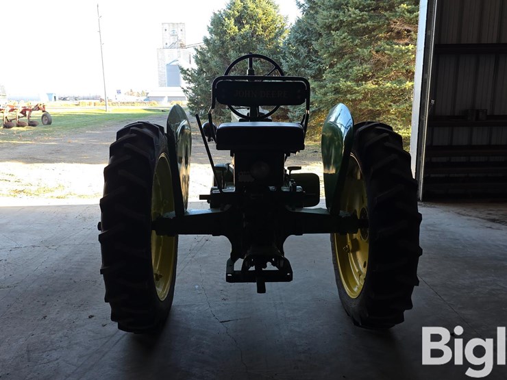 john-deere-b-image-6