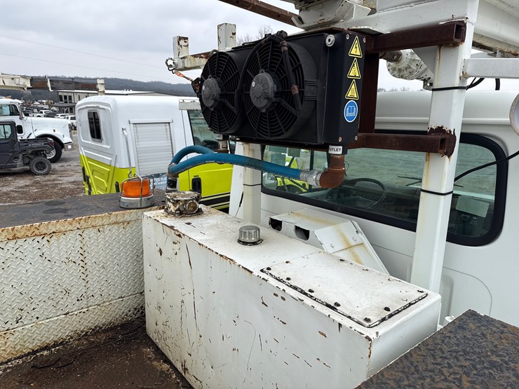 international-4900-image-21