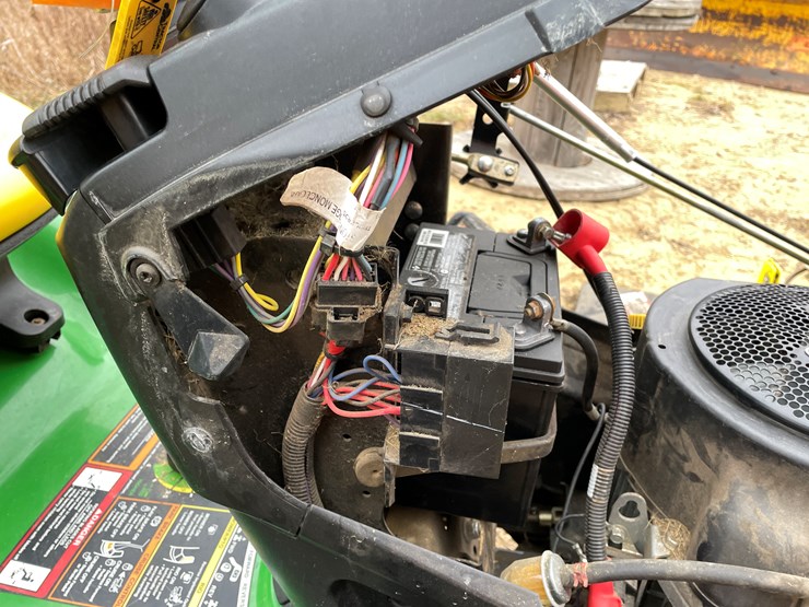 john-deere-x300-image-51