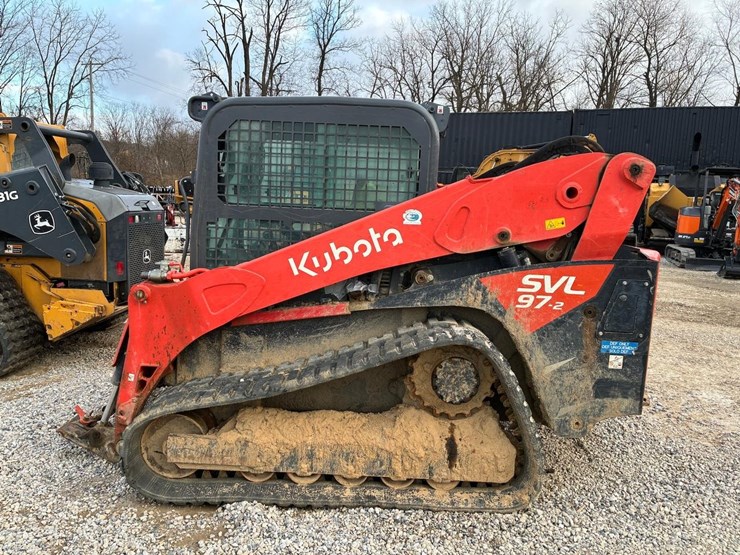 2021-kubota-svl97-2-image-2