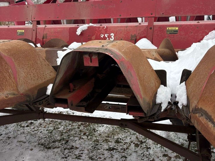 international-883-image-7