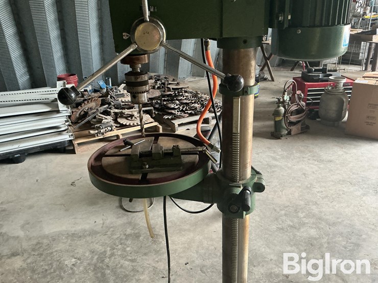 central-machinery-t-583-drill-press-image-11