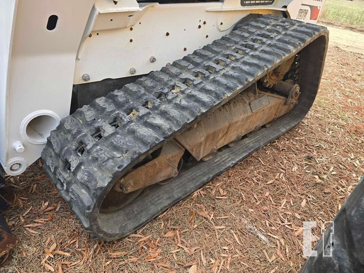 bobcat-t870-image-10