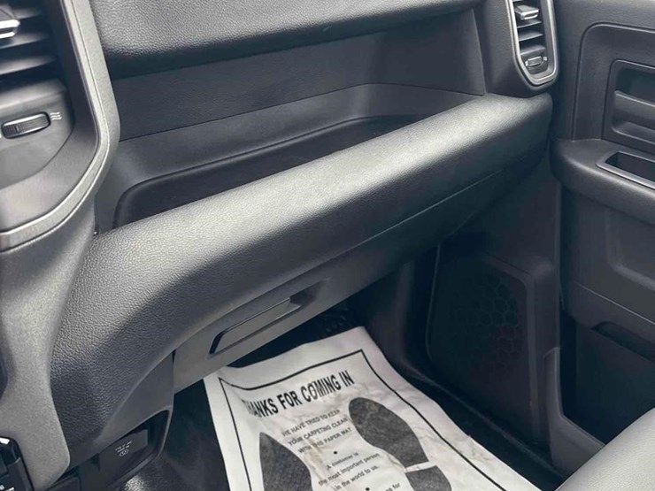 dodge-ram-5500hd-image-30