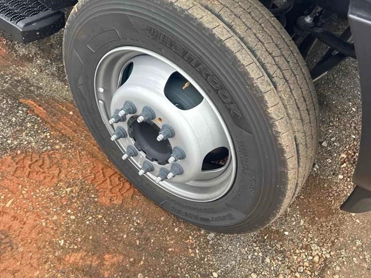 dodge-ram-5500hd-image-13