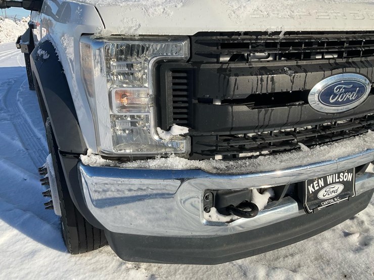2019-ford-f450-xl-image-10