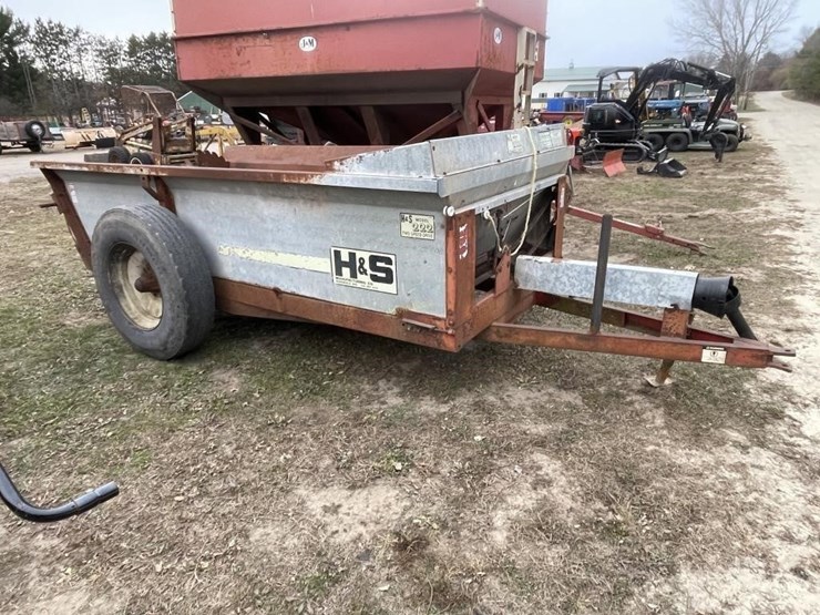 h&s-222-manure-spreader-image-4