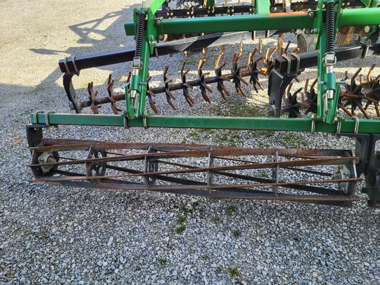 2022-great-plains-1000tm-image-25