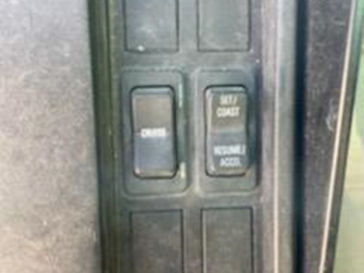 international-4700-image-13