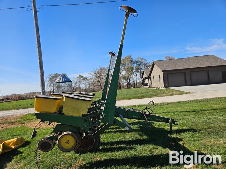 john-deere-7000-image-4
