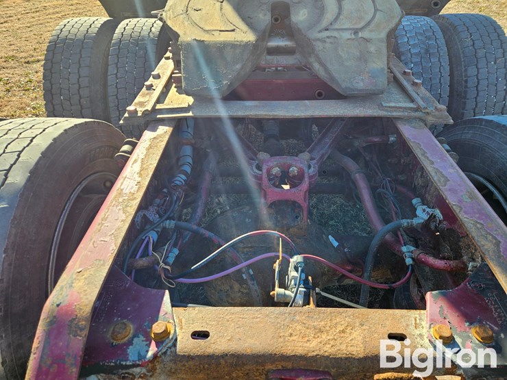 kenworth-w900l-image-10