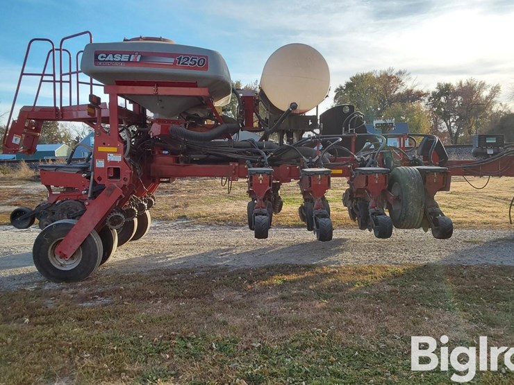 case-ih-1250-image-4