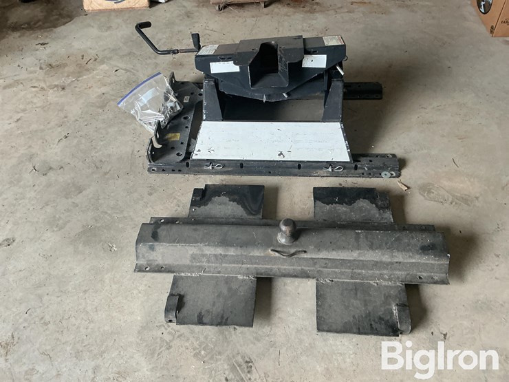 reese-30033-hitch-system-image-2