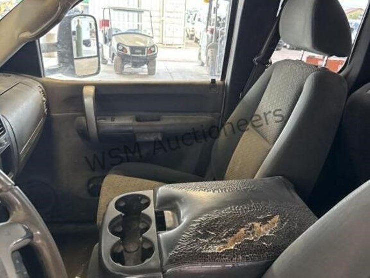 chevrolet-silverado-2500hd-image-24