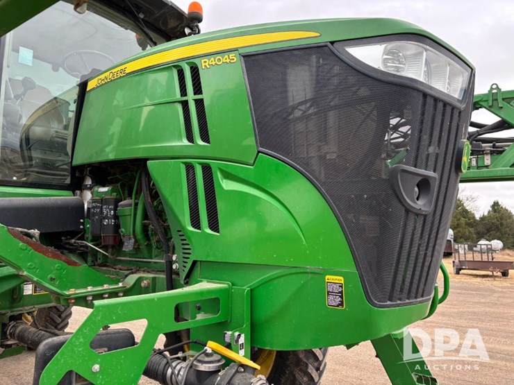 john-deere-r4045-image-40