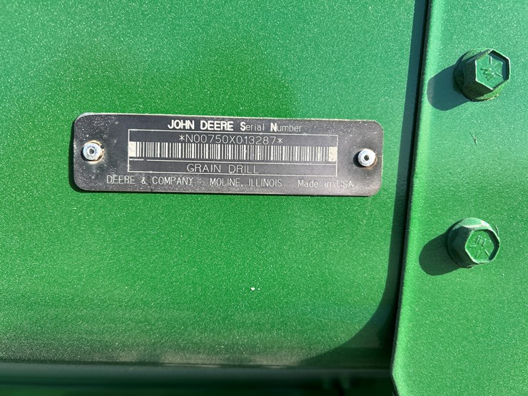 john-deere-750-image-4