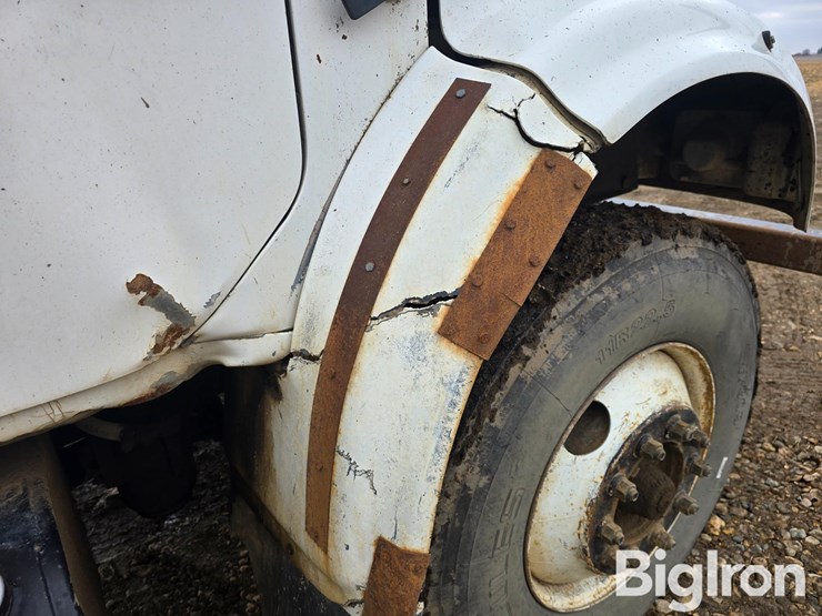 1995-international-4700-image-10