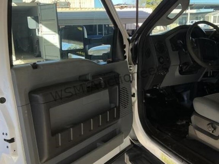 2016-ford-f550-image-26