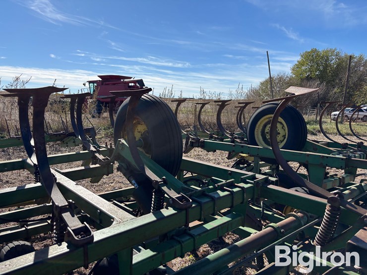 john-deere-1010-image-19