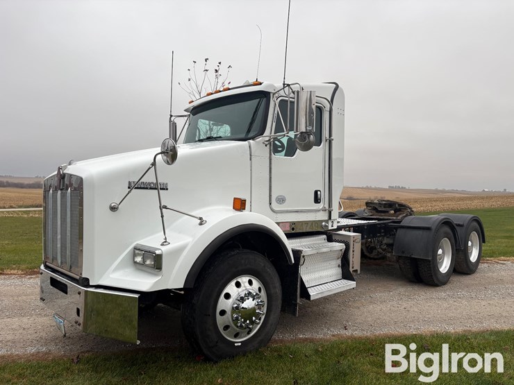 kenworth-t800-image-1