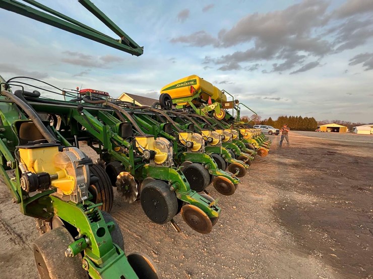 john-deere-1790-image-12